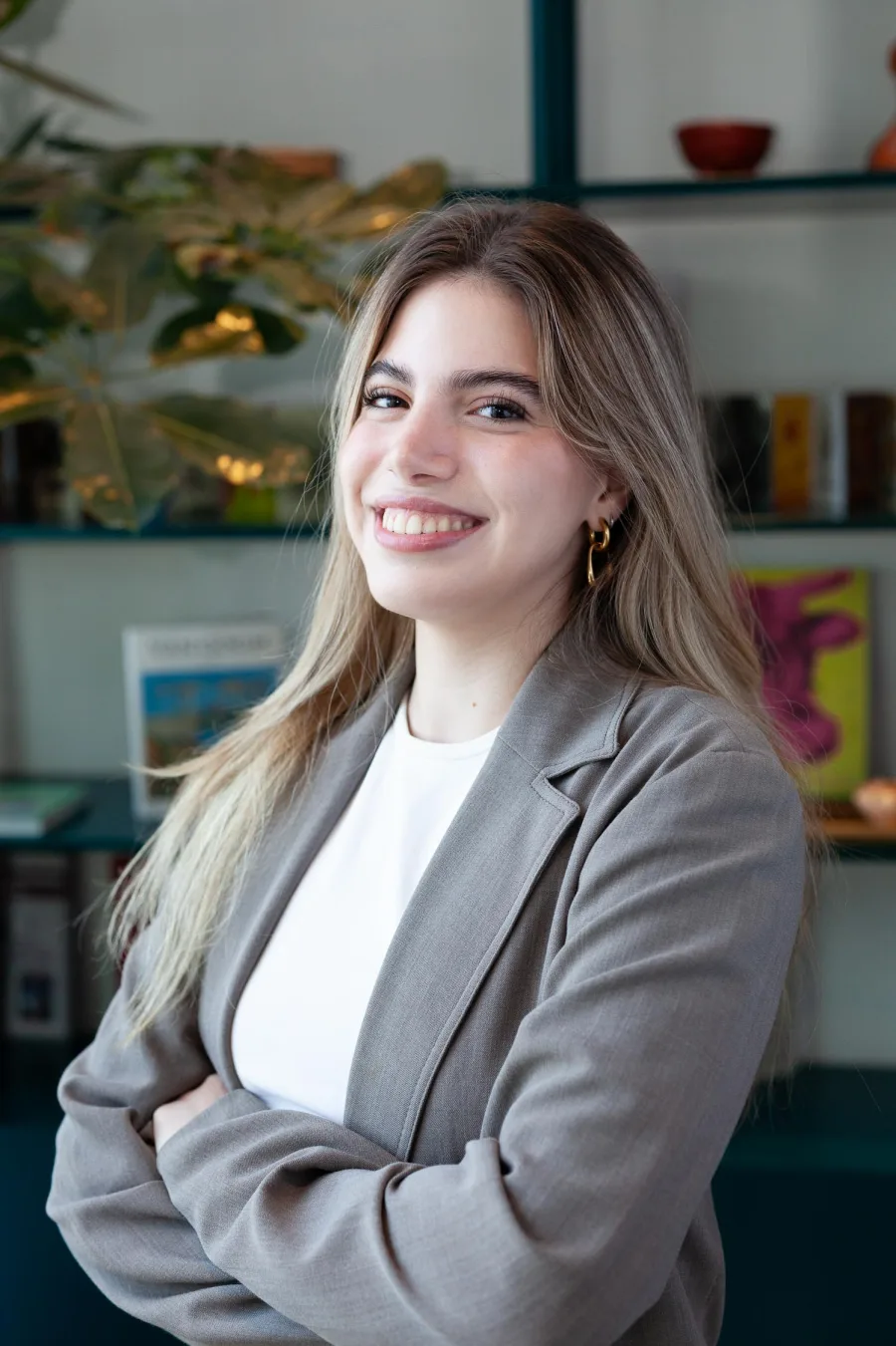 Retrato de Julieta Quiroga, especialista en Paid Media en ADGO